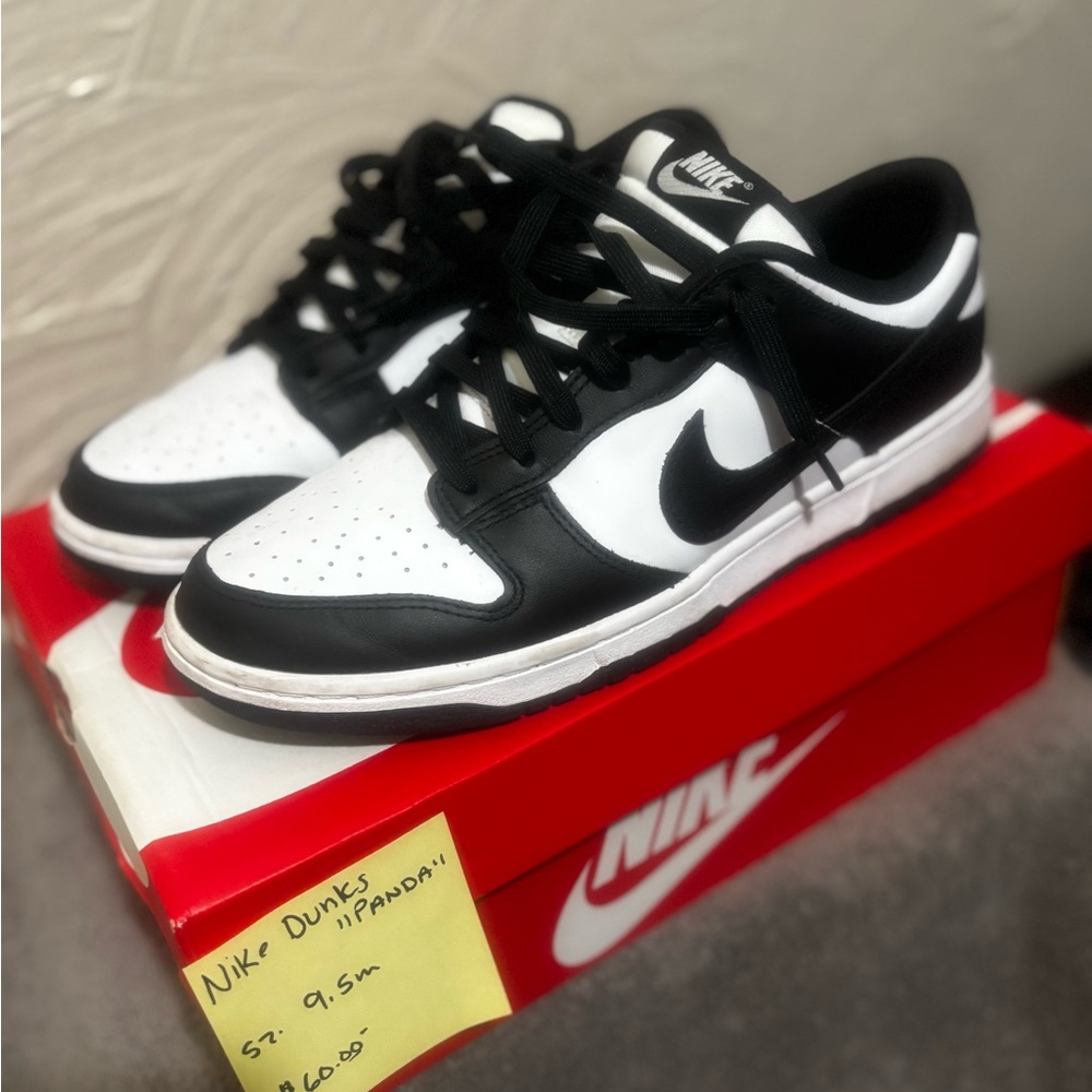 Nike Black and White Sneakers